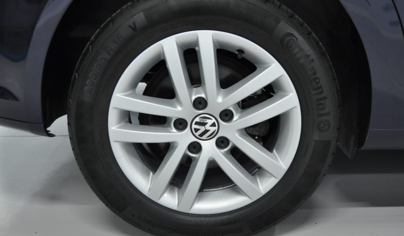 VOLKSWAGEN Touran 2.0 TDI 140cv Advance Bluemotion Tech 5p lleno