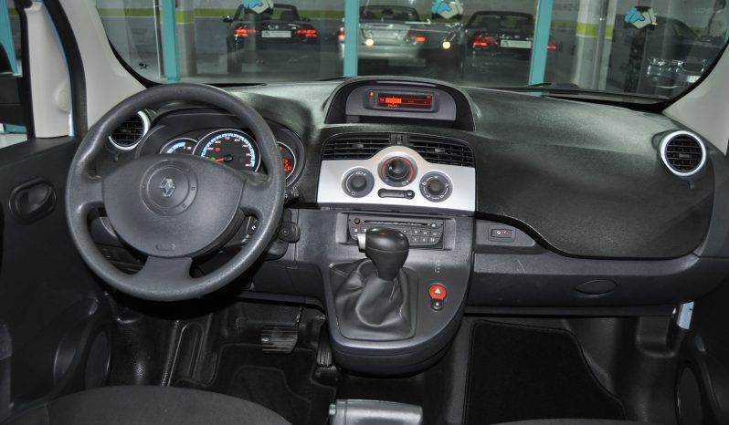 RENAULT Kangoo Furgon Maxi Z.E. 5 plazas lleno