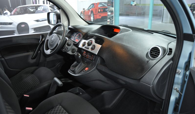 RENAULT Kangoo Furgon Maxi Z.E. 5 plazas lleno